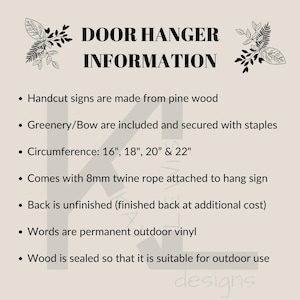 Peut inclure: Un graphique noir et blanc avec le texte "DOOR HANGER INFORMATION" et une liste de d&eacute;tails sur les portemanteaux de porte. Les d&eacute;tails incluent les mat&eacute;riaux utilis&eacute;s, les options de taille et le fait que les portemanteaux sont livr&eacute;s avec une corde en ficelle pour la suspension.