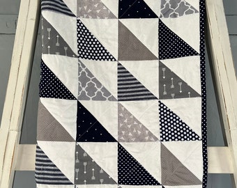 Modern Baby Boy Navy Blue and Gray Patchwork Quilt, Modern Boy Quilt, Baby Boy Quilt, Boy Quilt, Baby Quilt, Navy Blue and Gray Quilt
