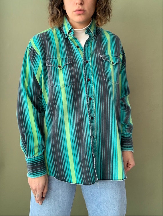 Vintage button up Gem