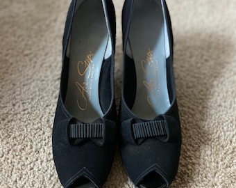 Vintage jaren 40 zwarte peeptoe-schoenen suède Air Step 7