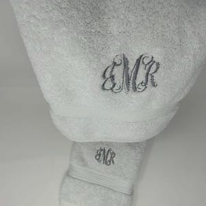 Personalized Towel Set, Monogrammed Towels, Egyptian Cotton Towels, Luxury Bath Set,Custom Towel Gift, Scroll Monogram, Bath Hand Wash Cloth
