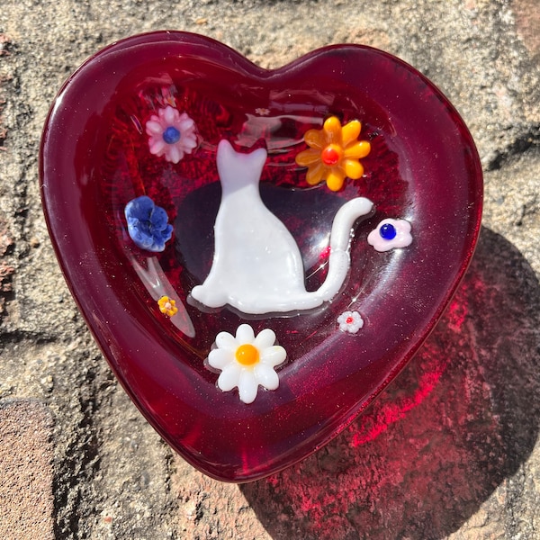 Handmade fused glass heart trinket dish with cat and flowers 4 inches tall