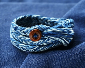 Bracelet de l'amitié 100% végétalien teint à la main bleu indigo, respectueux de l'environnement, tresse de coton unisexe pour homme et femme