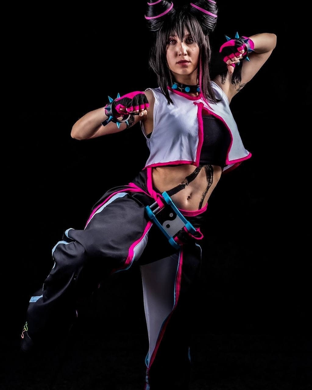 ストリートファイター ジュリ コスプレ 衣装 品