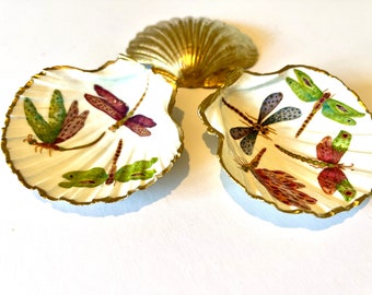UNIQUE Dragonfly Scallop Jewelry Dish. Dorset Scallop Trinket Dish. Ring Shell Dish. Gilded with liquid gold leaf sealed with gloss Resin.
