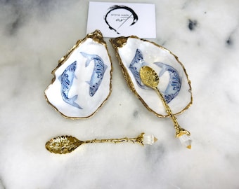 Pair of Paisley Fish Oyster Shell Salt & Pepper Pinch Pots | Coastal Cruet Set | Gold Leaf Oyster Shell Dishes | Add on 2 spoons