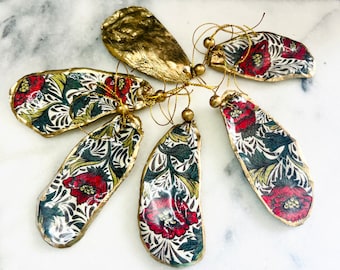 Red Peony William Morris. Traditional Hanging Natural Oyster Festive Ornaments. Sold as a sets of 3 and 6.