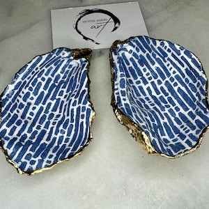 RARE DESIGN Blue Lines Oyster Shell Trinket dish. Jewellery dish. Hand painted using real Liquid Gold Leaf and sealed with resin.
