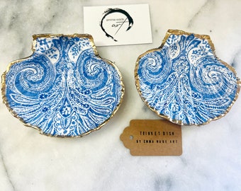 Handmade Blue Paisley Scallop Shell Trinket Dish. Scallop ring dish. Hand gilded with liquid gold leaf and sealed with a high gloss resin.