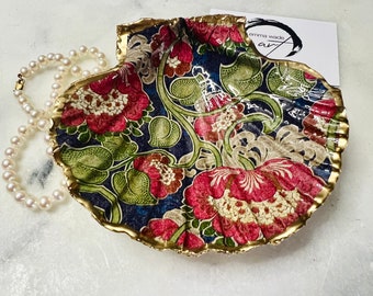 Retro Flower Scallop Shell Ring Dish: Handmade Ring Dish, Red Floral Gift, Gold Leaf Jewellery tray, Handmade in the UK