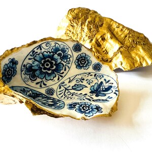 Portagioie vintage a forma di uovo o ostrica, blu e bianco, decorazione costiera con foglia d'oro, portaanelli per decoupage