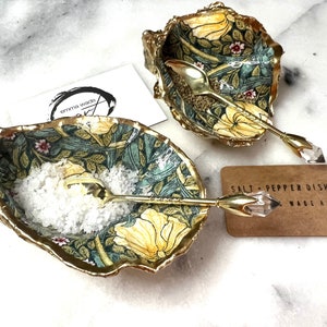 Pair of William Morris Pimpernel, Natural Oyster Shell Salt & Pepper pinch pots with two matching Gold Crystal Spoons available as add ons