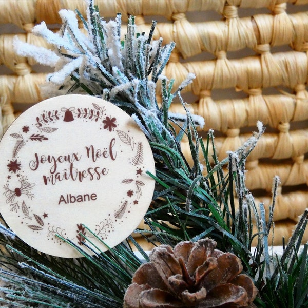 Le petit magnet en bois personnalisés « Joyeux Noël ou Bonne Année » (Mamie, Maîtresse, nounou, …)- Magnet en bois- Cadeau maitresse Noël -
