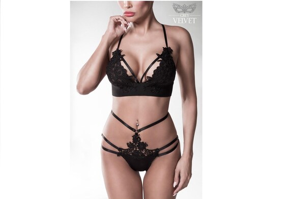 Erotic set with lace by Grey Velvet