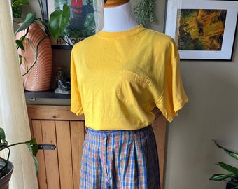 Vintage 90s Sunflower Yellow Single Pocket T-Shirt / Retro 1990s Light Mustard Yellow Crewneck Tee / Oversized Tee / Baggy T-Shirt / Large