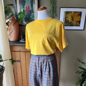 Baggy yellow shirt store