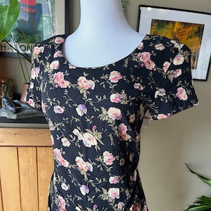 Dress over t 2025 shirt 90s
