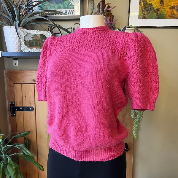 Vintage 80s 90s Pink Puff Sleeve Hand Knit Top / Retro 1980s Fuchsia Mauve Textured Knit Short Sleeve Pullover Jumper