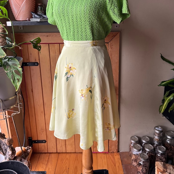 Vintage 90s Light Chartreuse Silky Floral Mini Skirt / Retro 1990s Yellow-Green Lily Patterned Skater Skirt / Duttyoff - Tokyo / 27 waist