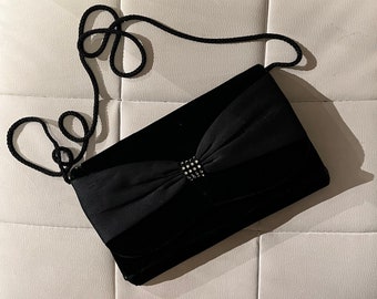 Vintage 60s Black Velvet Satin Rhinestone Bow Purse / Retro 1960s La Regale Midcentury Evening Snap Closure Clutch / Gothic Glam