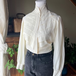 Vintage 80s Off-White Horizontal Pleated Satin Blouse / Retro 1980s Silky Ivory Cream High Next Tuxedo Blouse / Petite by Elite / Med-Large