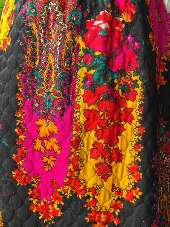 Vintage 70s Bright Pink & Yellow Floral Paisley Q… - image 8