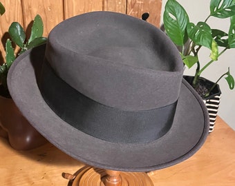 Vintage 50s Champ “Feel the Felt” Grey Fedora / Retro 1950s Midcentury Grey Black Ribbon Pork Pie Style Hat / Small - Approx. 6 3/4 or 6 7/8