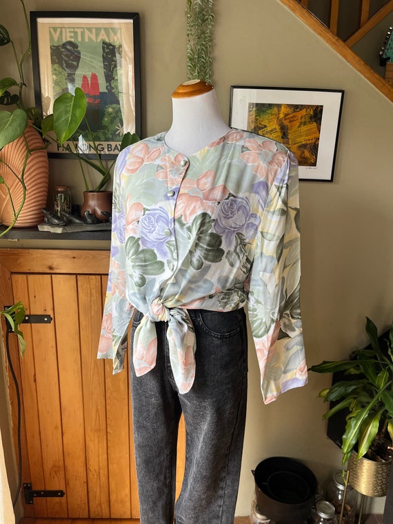 Vintage 80s Rayon Floral Button Up Blouse / Retro… - image 1