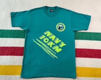 Vintage 90s ‘Navy 10 KM’ Single Stitch Neon Graphic T-Shirt | 1991 Canadian Navy Road Runners Club Tee | Large