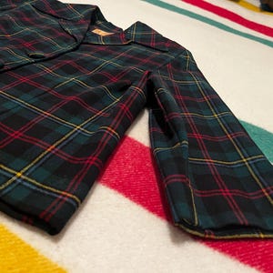Kurtka wełniana Pendleton w kratę z początku lat 50. w stylu vintage | Styl rockabilly z połowy XX wieku i lat 49. zdjęcie 8