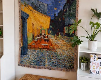 Manta de tapiz tejida de Starry Night Café / Tapiz de pared con arte vintage / Manta inspirada en Van Gogh / Decoración acogedora para el hogar