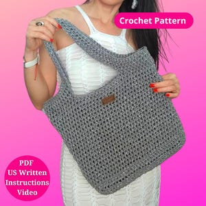 May include: Crochet pattern for a gray mesh tote bag. The pattern includes a PDF with US written instructions and a video tutorial.