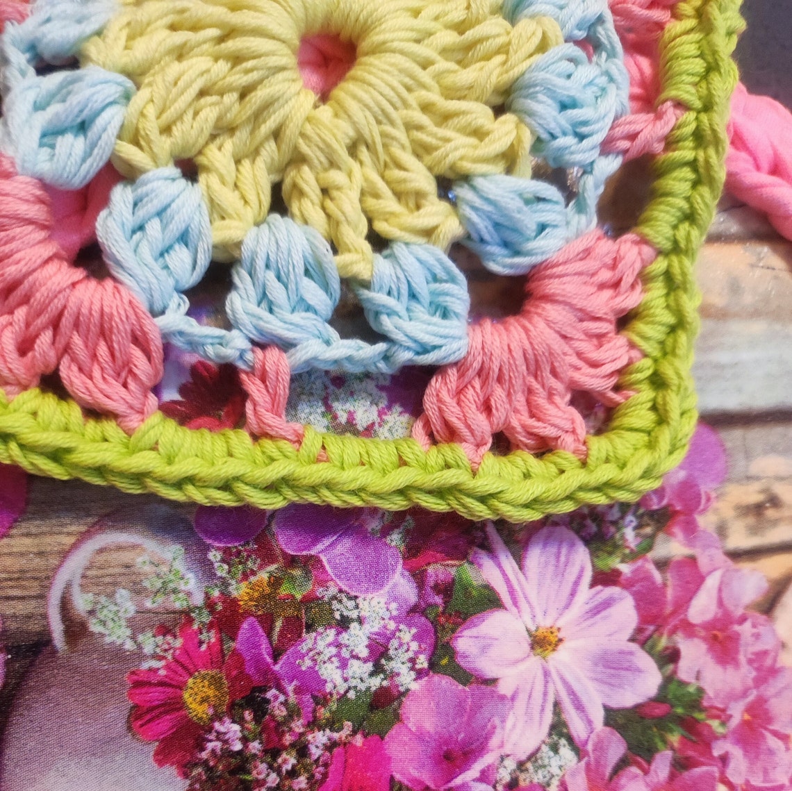 Sunny Granny Square Pattern in PDF Easy Crochet Pattern Etsy