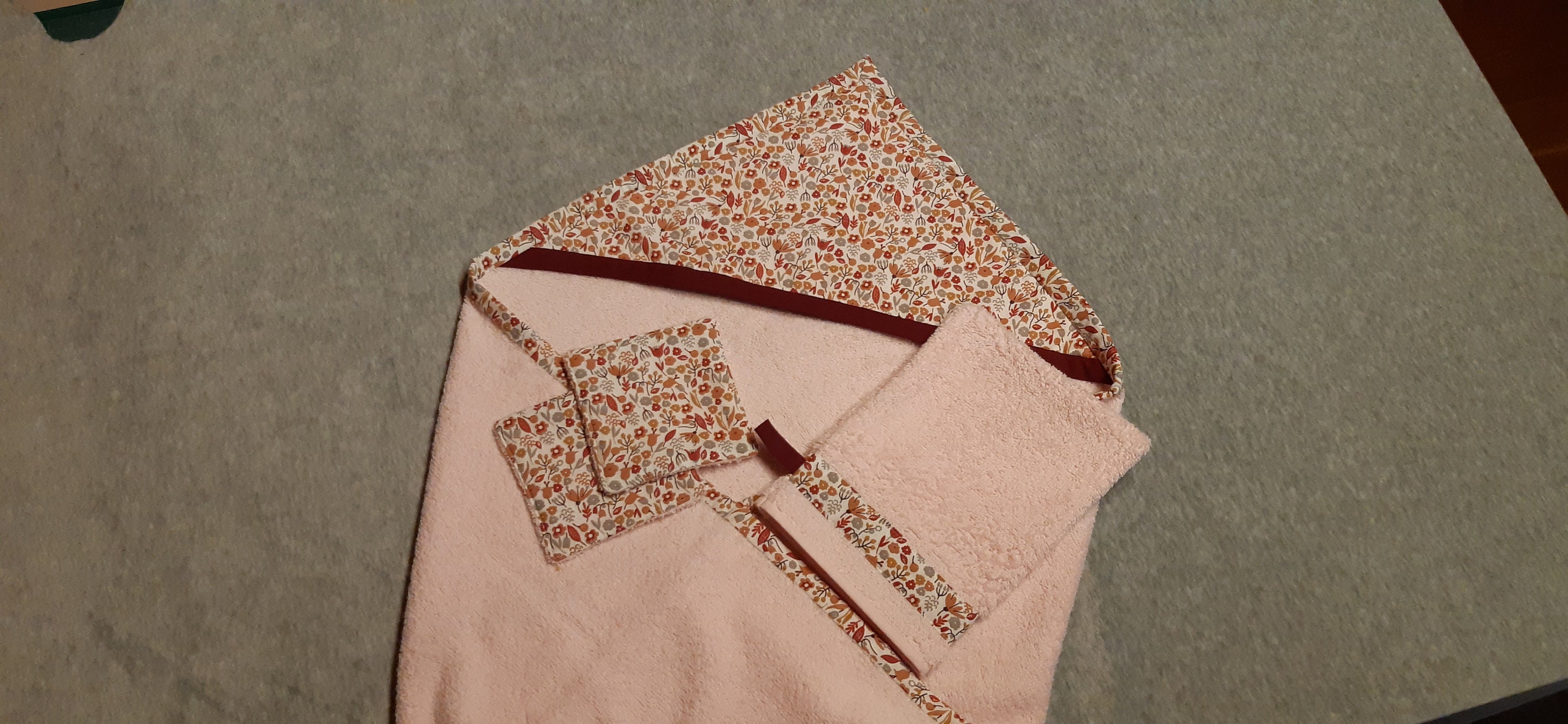 Cape de Bain Bébé - Serviette Idée Cadeau Naissance