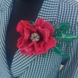 Red Felted Poppy Brooch: Handmade Wool Flower Pin