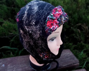 Cache-oreilles en laine mérinos noire feutrée pour femmes. Bonnet en laine chaud.