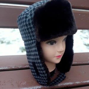 Earflaps en fausse fourrure d&#39;hiver pour hommes. Chapeau d&#39;aviateur. Chapeau de chasseur. Chapeau d&#39;hiver chaud. Chapeau d&#39;hiver chaud pour hommes. Cadeau de Noël. Cadeau de fête des pères
