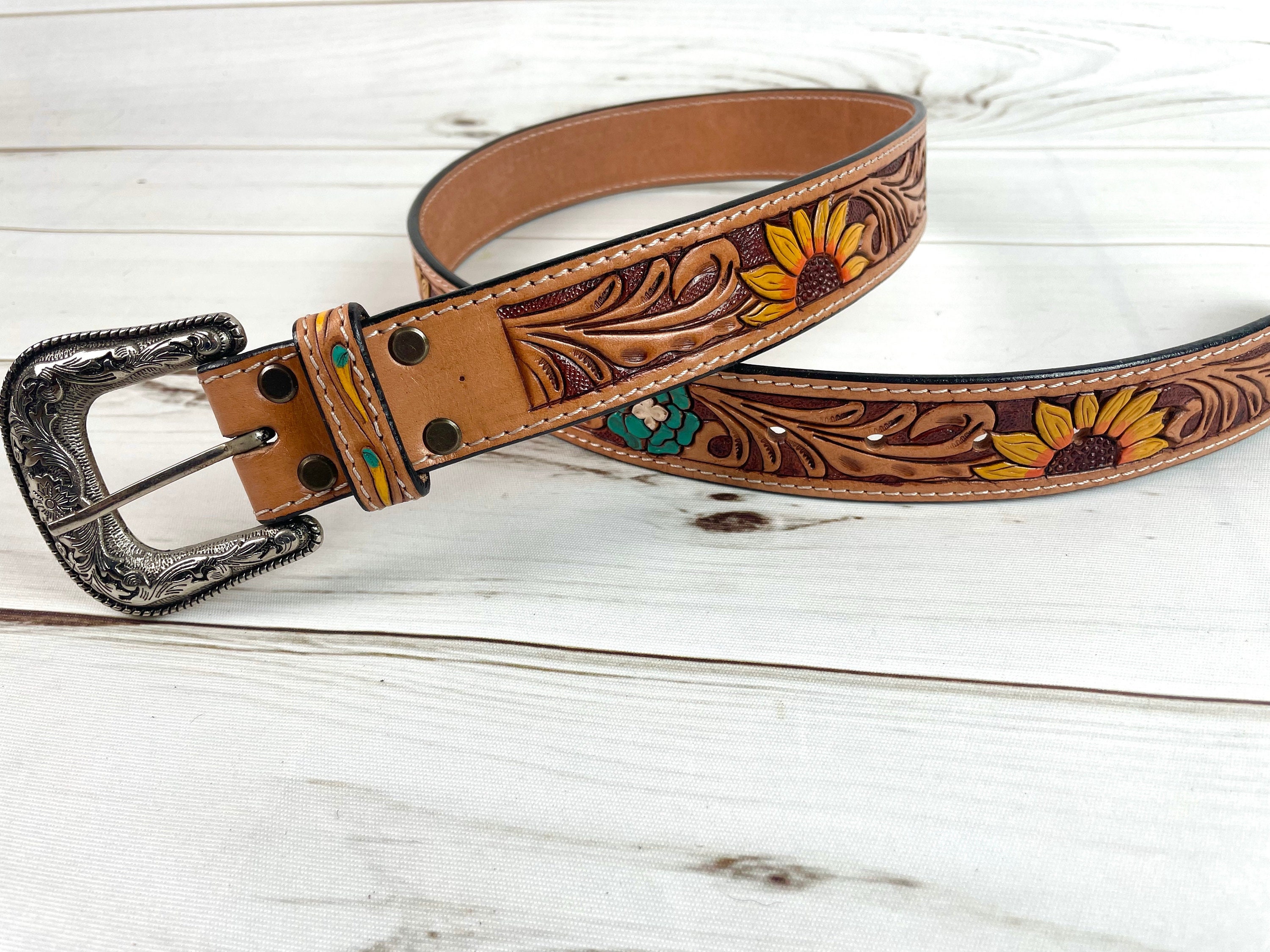 Sunflower & Blue Wild Flower Leather Woman display picture 2