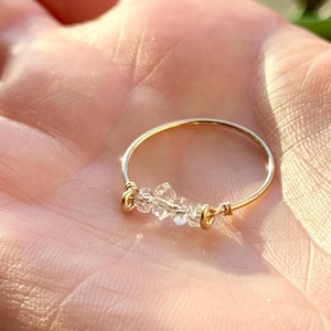 Zierlicher Herkimer Diamant Ring | 14k gold filled/Sterling Silber Quarz Ring | dünner Quarzring | minimalistischer Schmuck | April Geburtsstein