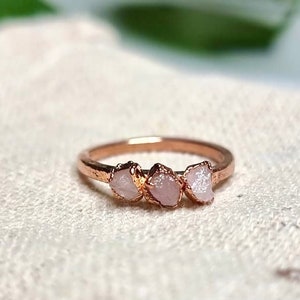 Raw rose quartz ring | rose quartz ring | triple rose quartz ring | triple stone ring | raw gemstone ring | raw crystal ring | copper ring