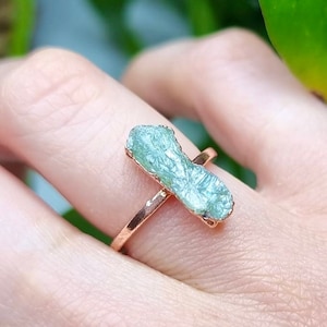 Raw kyanite ring | blue kyanite ring | statement kyanite ring | big kyanite ring | kyanite blade ring | raw gemstone ring | blue ring