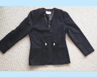 Eleganter Vintage-Zweireiher-Blazer aus 100 % Wolle mit zweifarbigen schwarzen und weißen Knöpfen, Laurene M, zeitloser französischer Vintage-Stil