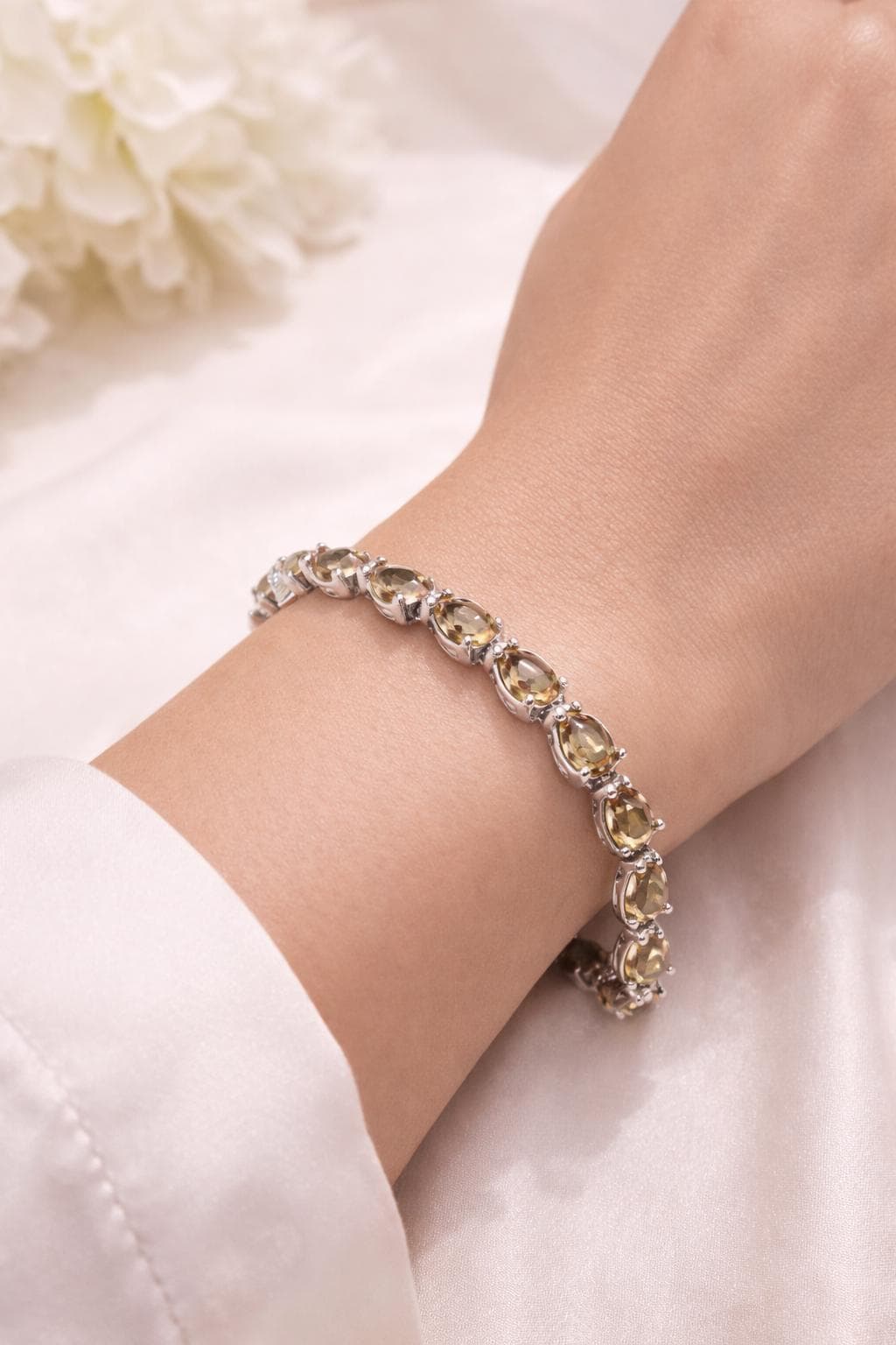 Bracelet manchette pour femme Fleurs Camélia colorée