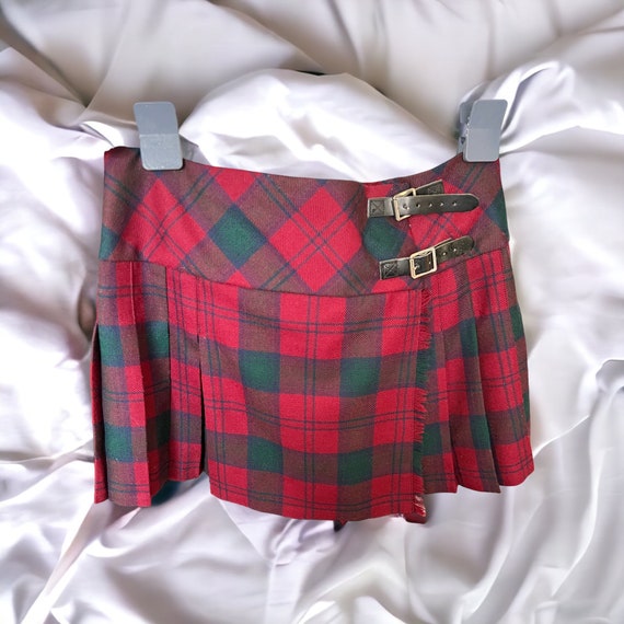 Vintage 1990s Kid's Scotland Red Tartan Wool Pleated Skirt Vintage 1990s Kid's Scotland Red Tartan Wool Pleated Skirt