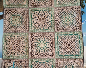 Carreaux grecs, 12 carreaux un modèle numérique au crochet