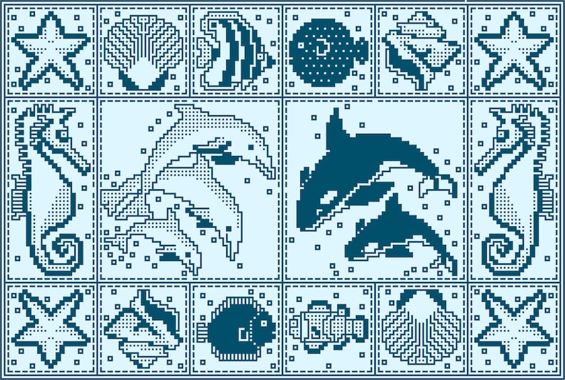 Peut inclure: Une courtepointe en pixel art bleue et blanche repr&eacute;sentant diverses cr&eacute;atures marines, notamment des hippocampes, des &eacute;toiles de mer, des dauphins, des orques et des poissons. La courtepointe est divis&eacute;e en neuf carr&eacute;s, chacun avec une cr&eacute;ature marine diff&eacute;rente.
