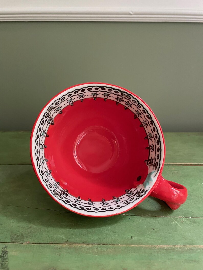 Anthropologie Elka Ayaka kaffekopp röd fot vridet handtag bild 6