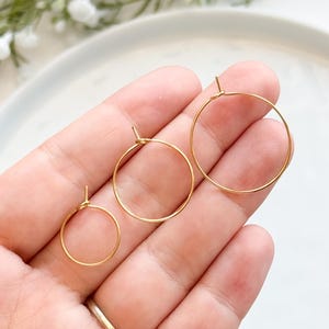 Orecchini a cerchio in acciaio chirurgico inossidabile 316L, placcati sottovuoto in PVD, resistenti all'acqua, 50 pezzi/sacchetto, anti-ossidazione