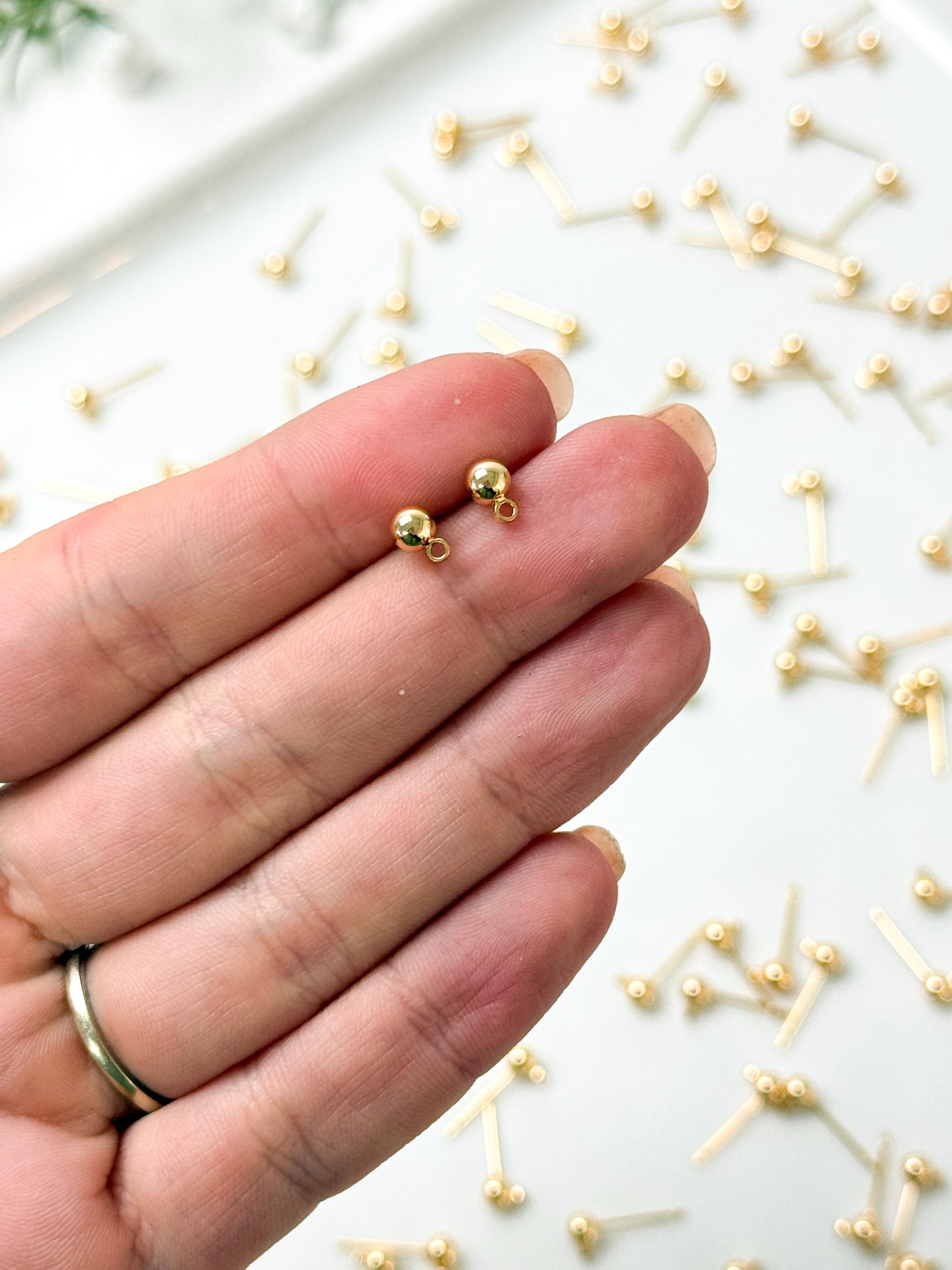 Caja De 80 Piezas De Postes De Bola Chapados En Oro 18K Con Bucle – 40 Pares Para Hacer Pendientes DIY