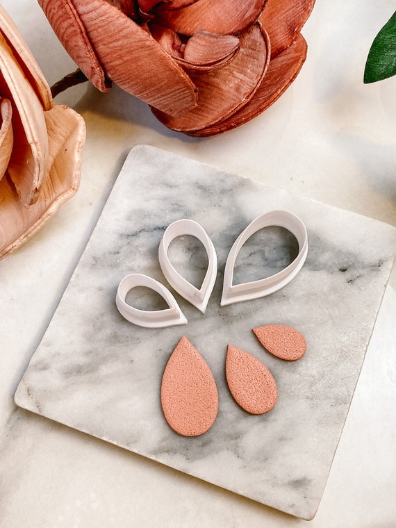 Essential Tools to Make Polymer Clay Jewelry for Beginners